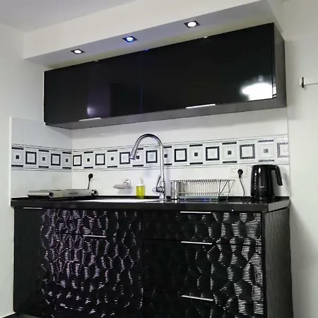 Cozy Modern Apartment Near The Sea In City Center Netanya Exterior photo