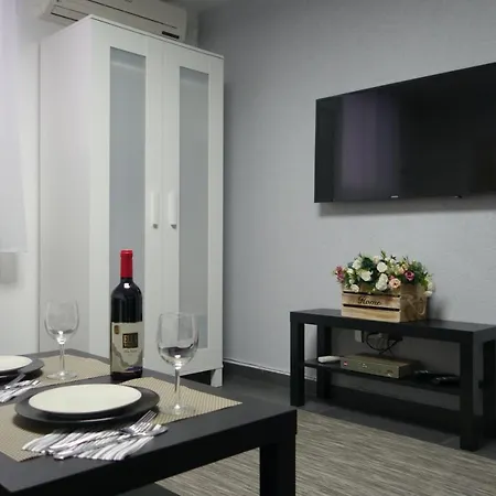 Cozy Modern Apartment Near The Sea In City Center Netanya Exterior photo