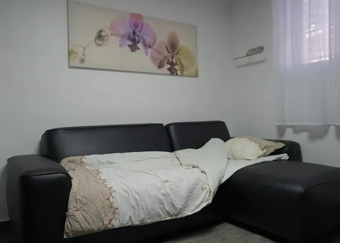 Cozy Modern Apartment Near The Sea In City Center