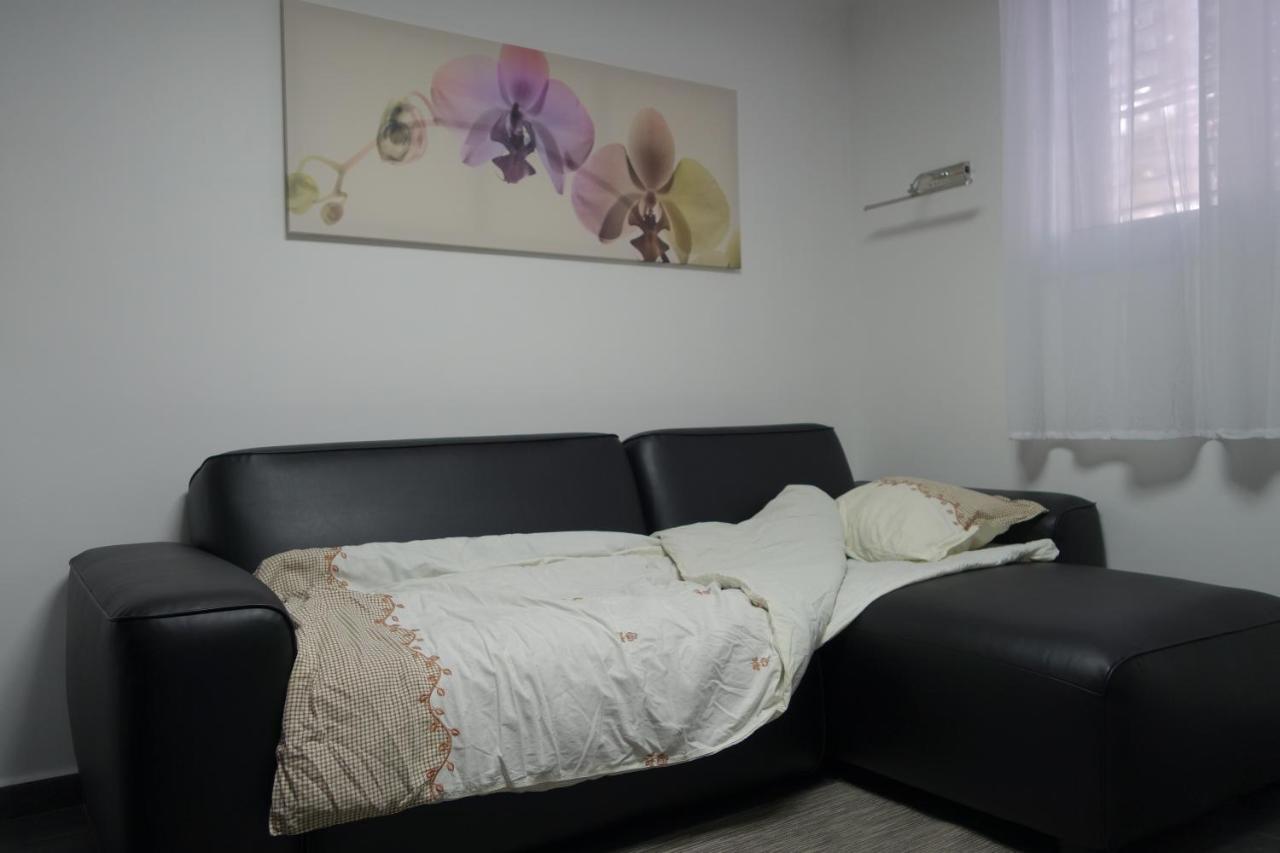 Cozy Modern Near The Sea In Center